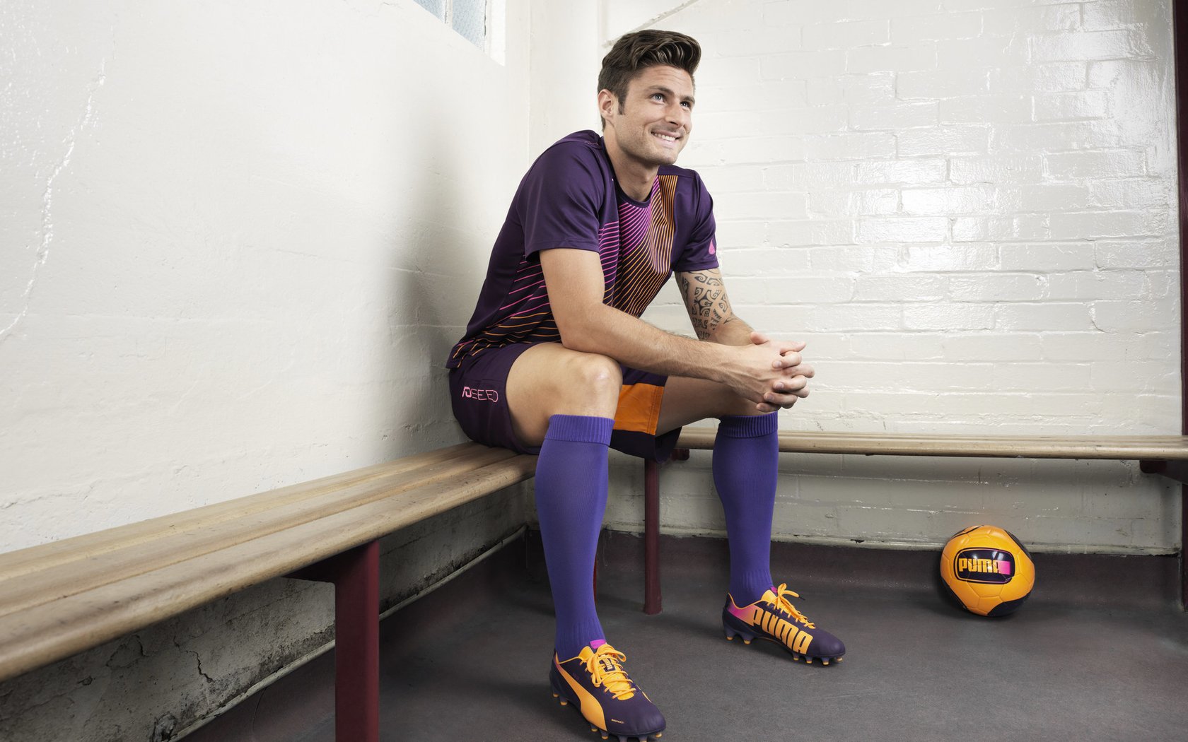 《每日邮报》：巴西女足在奥运会小组赛中与加拿大队激战，奥运女足加拿大和巴西